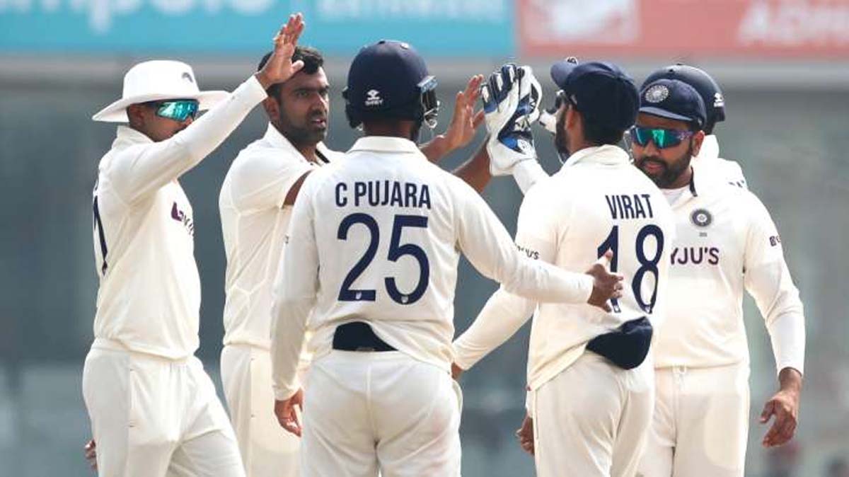 IND vs AUS 2nd Test Day 1 ख्वाजा, हैंड्सकॉम्ब के अर्द्धशतक, भारत 242