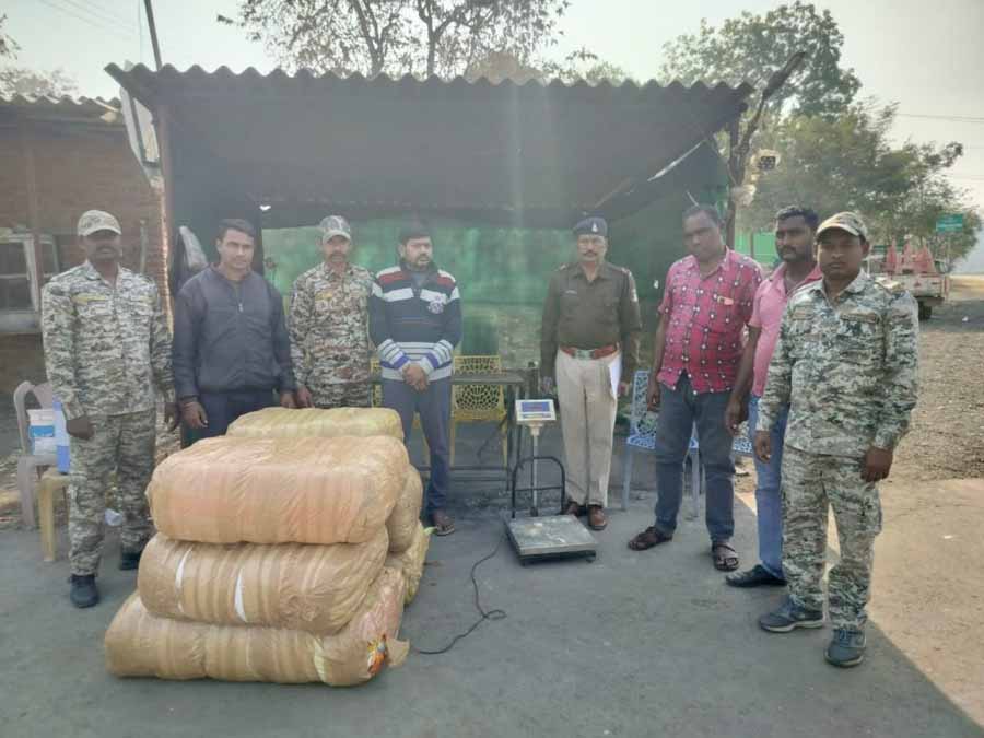 1 472 150 किलो अवैध गांजा के साथ अंतर्राज्यीय तस्कर गिरफ्तार