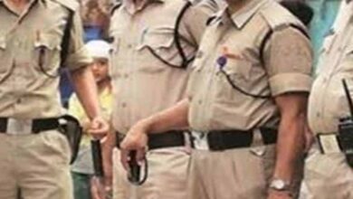 po01 उज्जैन पुलिस ने शहर में चल रहे चार फर्जी एडवाइजरी सेंटर पर मारा छापा, 120 लड़के-लड़कियों को पकड़ा