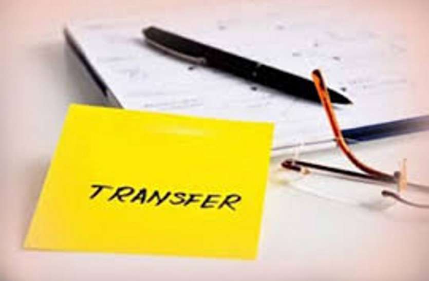 transfer 2 कलेक्टर ने दस तहसीलदारों का एक साथ ट्रांसफर किया